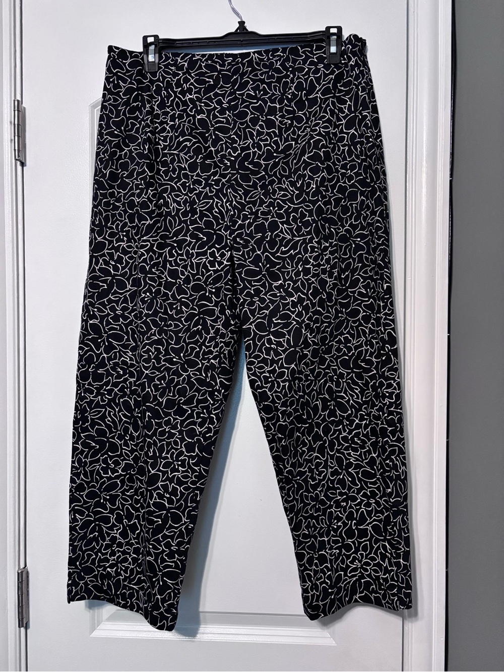 Casual Studio Stretch Black Floral Print Pants Size Large